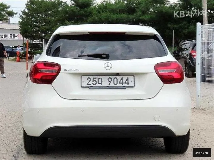 Mercedes-Benz A-Class 4
