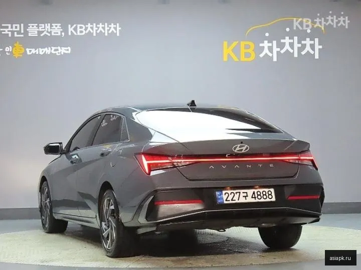 Hyundai Avante 4