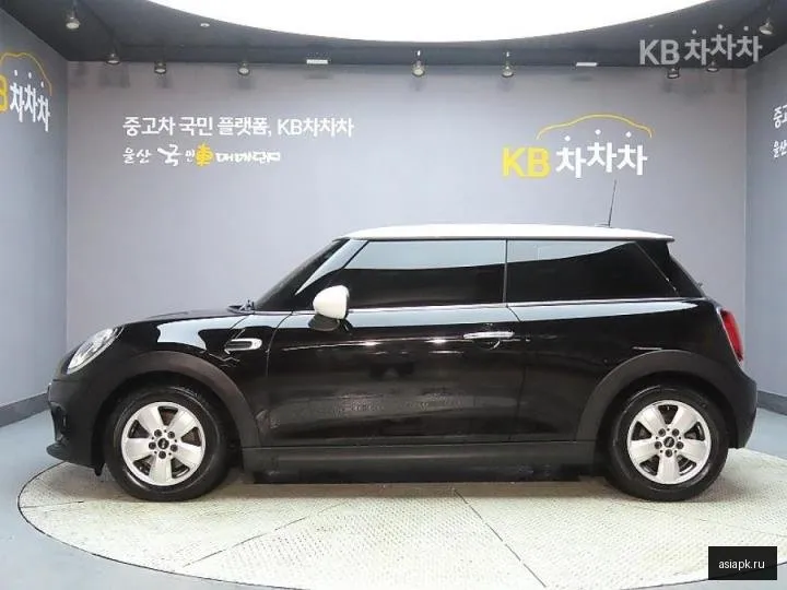 MINI Hatch 5