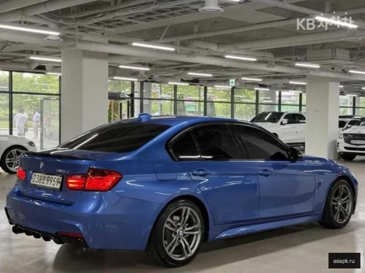 BMW 3-Series 4