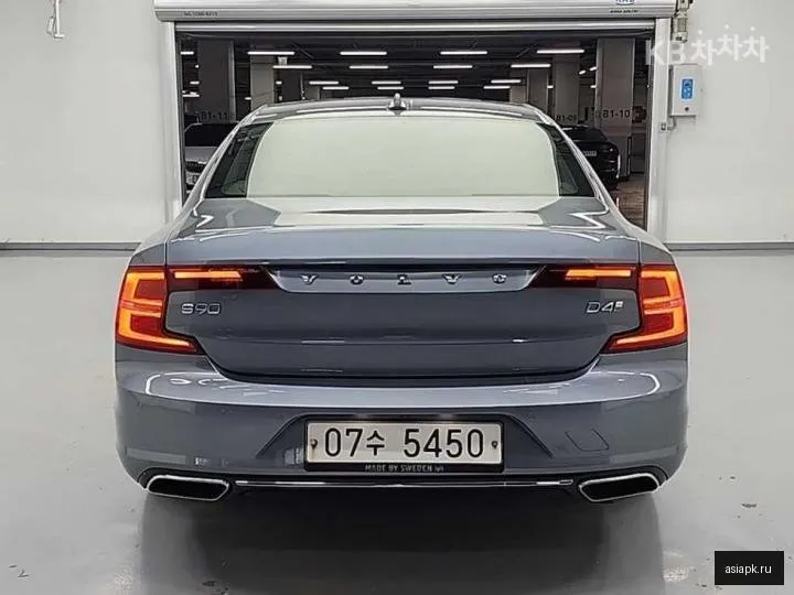 Volvo S90 3