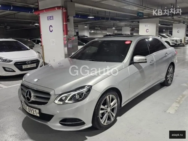 Mercedes-Benz E-Class 2