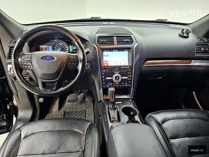 Ford Explorer 5