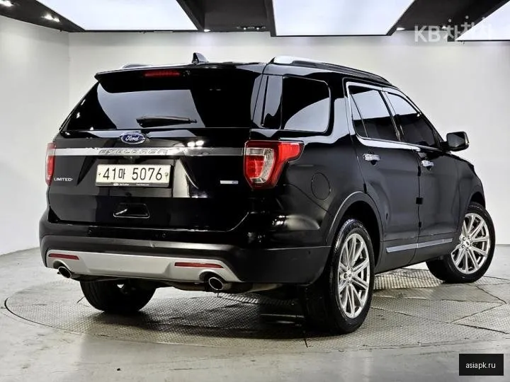 Ford Explorer 4