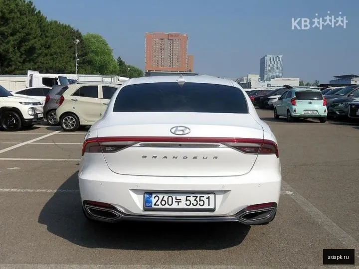 Hyundai Grandeur 3