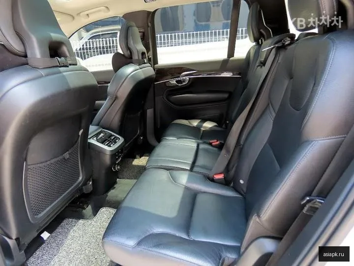 Volvo XC90 6