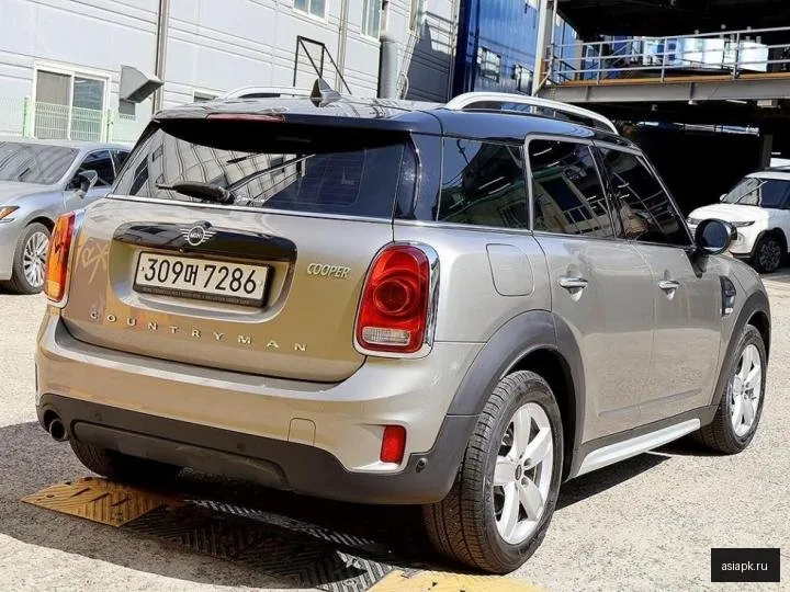 MINI Countryman 4