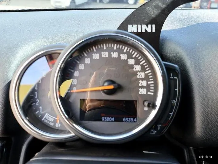 MINI Countryman 6