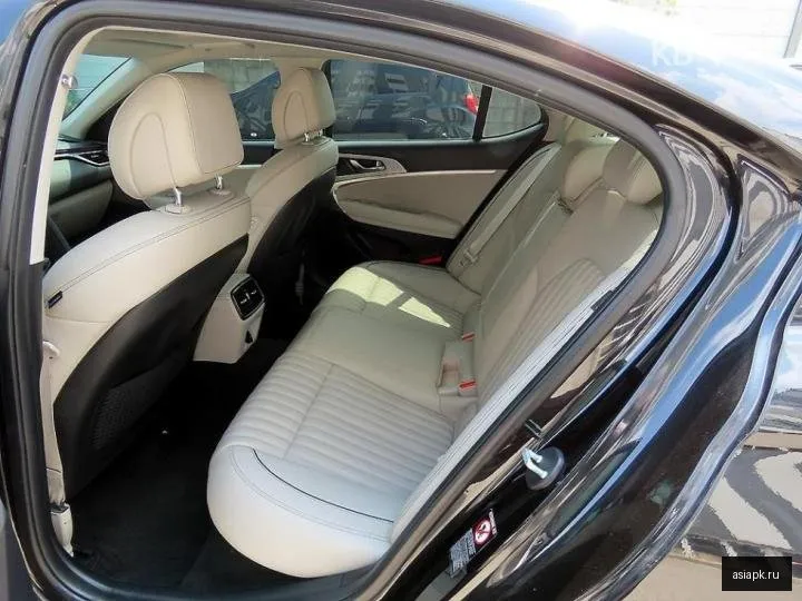 Genesis G70 6