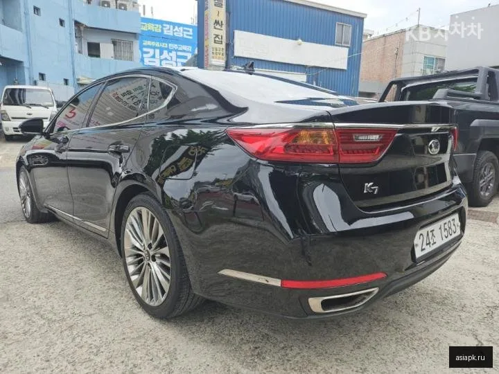 Kia K7 4