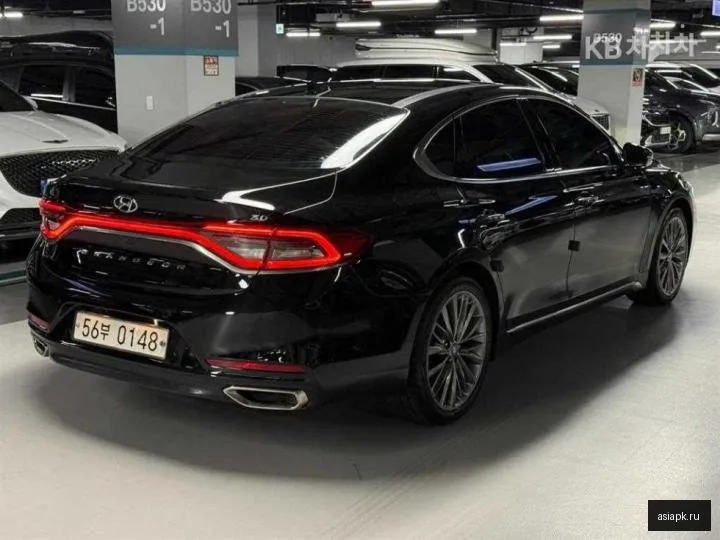 Hyundai Grandeur 4