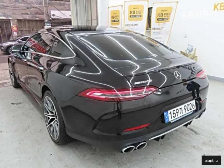 Mercedes-Benz AMG GT 4