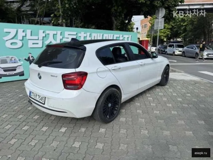 BMW 1-Series 4
