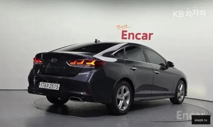 Hyundai Sonata 2