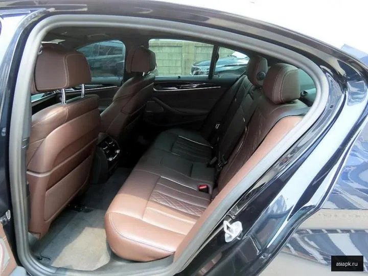 BMW 5-Series 6