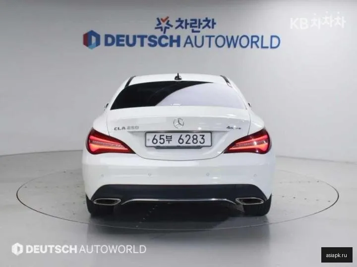 Mercedes-Benz CLA-Class 4