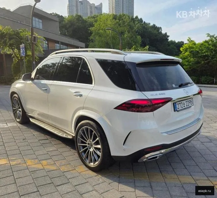 Mercedes-Benz GLE-Class 4