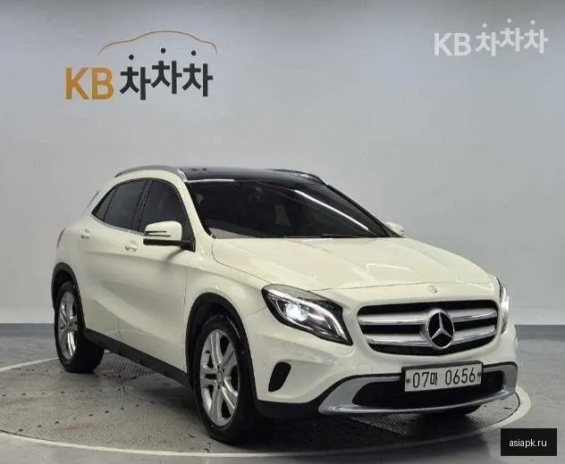 Mercedes-Benz GLA-Class 2
