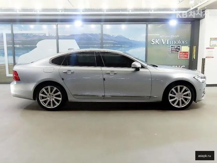 Volvo S90 3