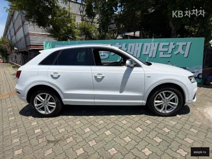 Audi Q3 4