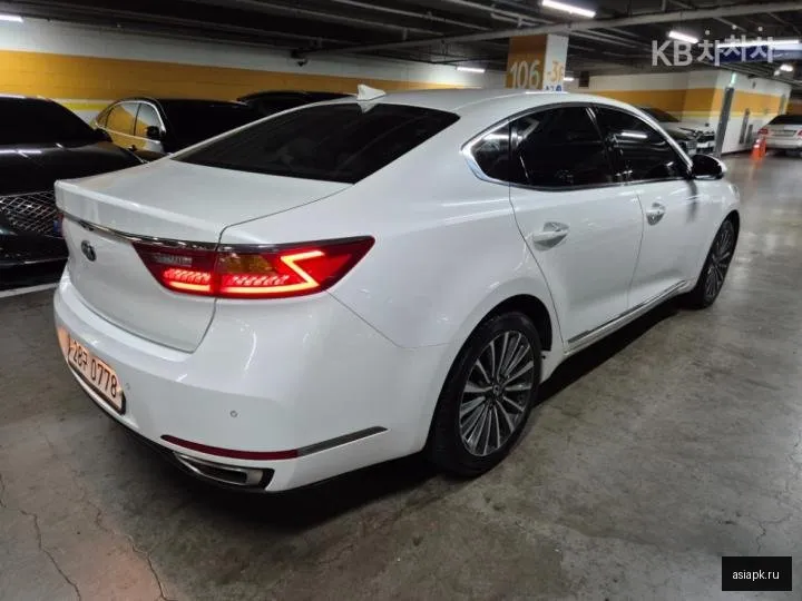 Kia K7 4