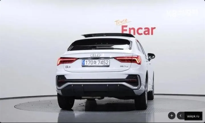 Audi Q3 4