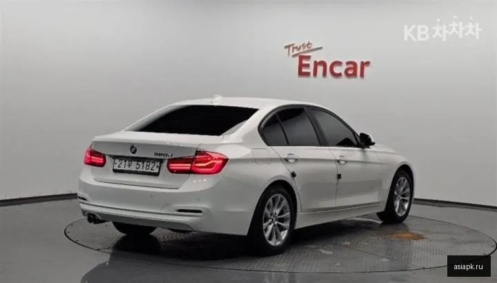 BMW 3-Series 2