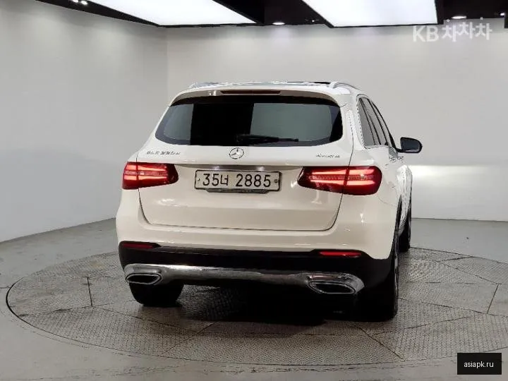 Mercedes-Benz GLC-Class 3