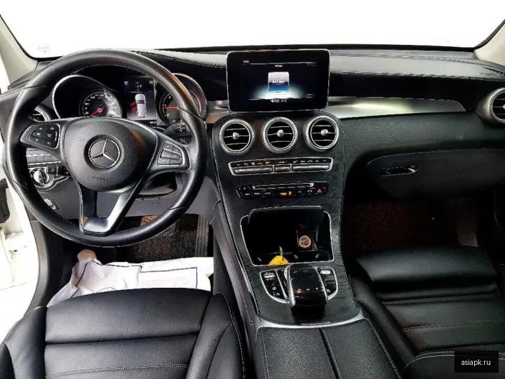 Mercedes-Benz GLC-Class 5