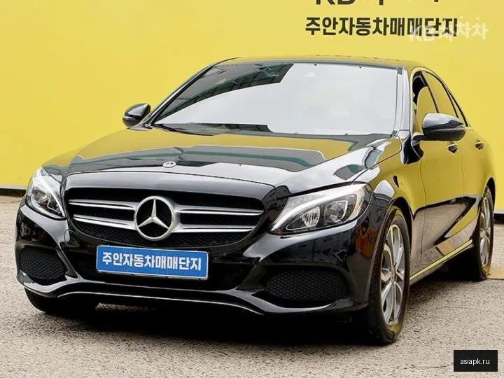 Mercedes-Benz C-Class 2
