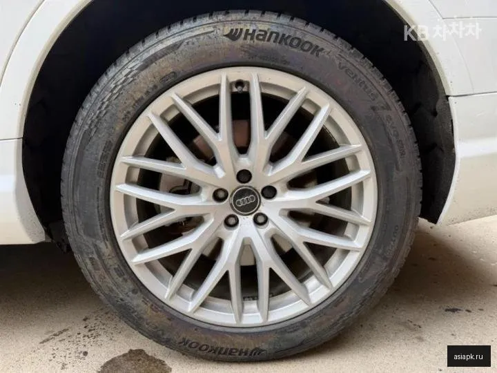 Audi Q7 5