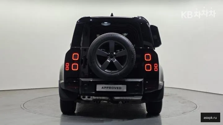 Land Rover Defender 3