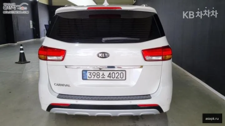 Kia Carnival 4