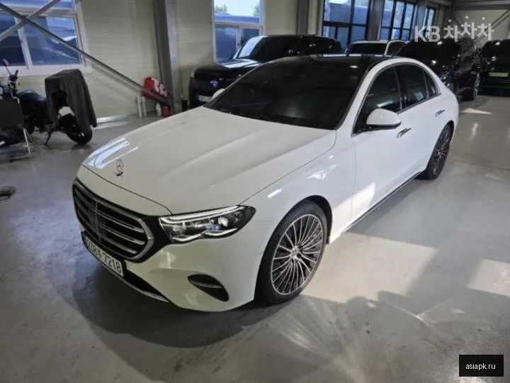 Mercedes-Benz E-Class AMG 2