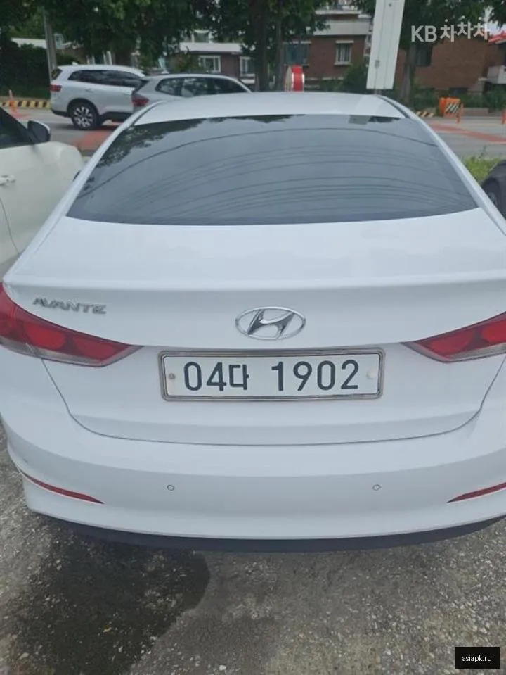Hyundai Avante 4