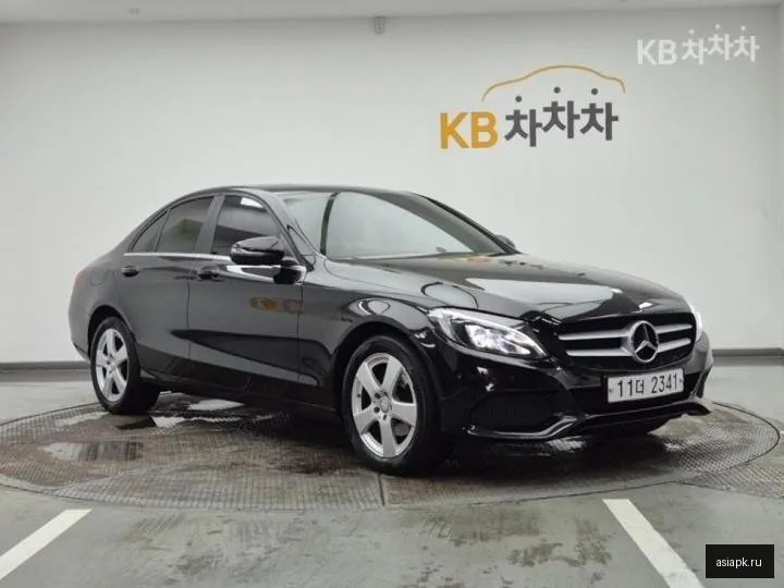 Mercedes-Benz C-Class 2