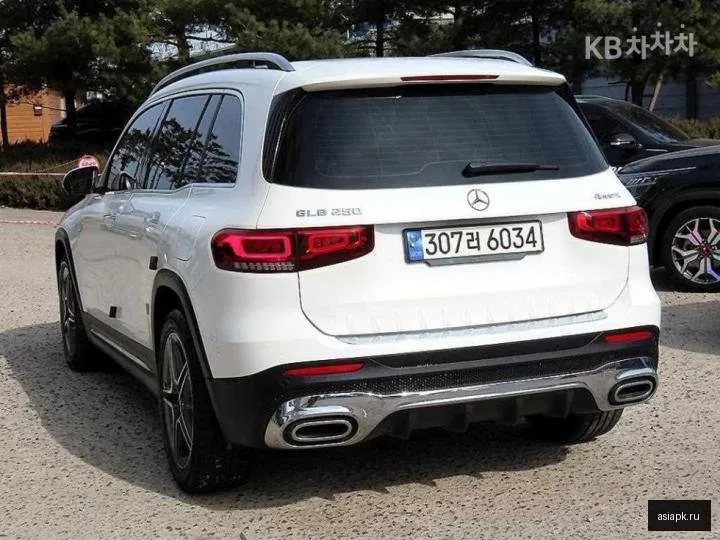 Mercedes-Benz GLB-Class AMG 3