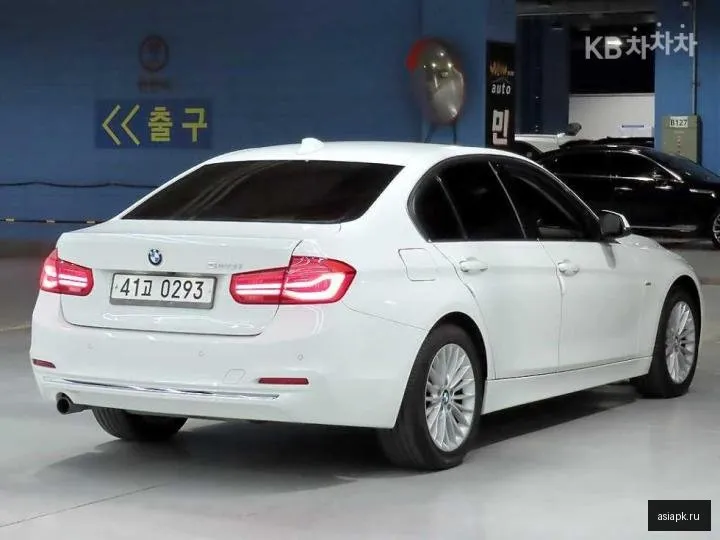 BMW 3-Series 4