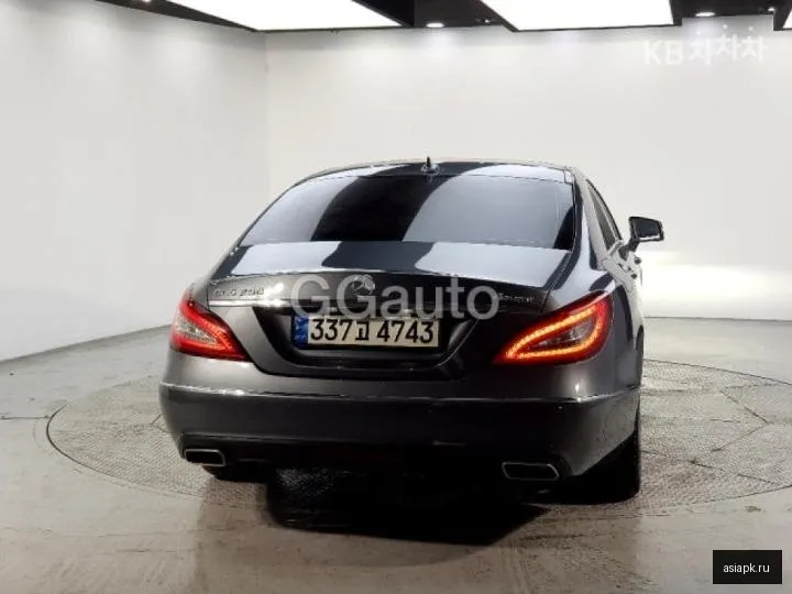 Mercedes-Benz CLS-Class 3