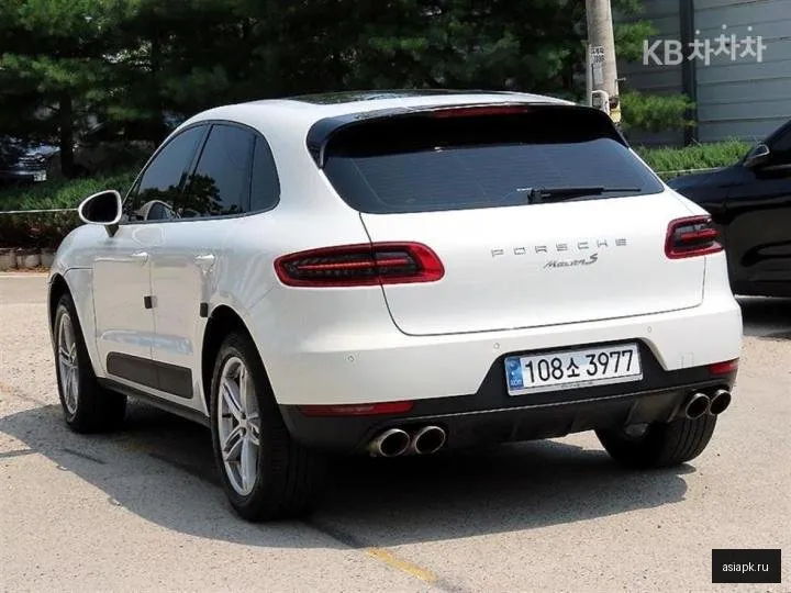 Porsche Macan 3