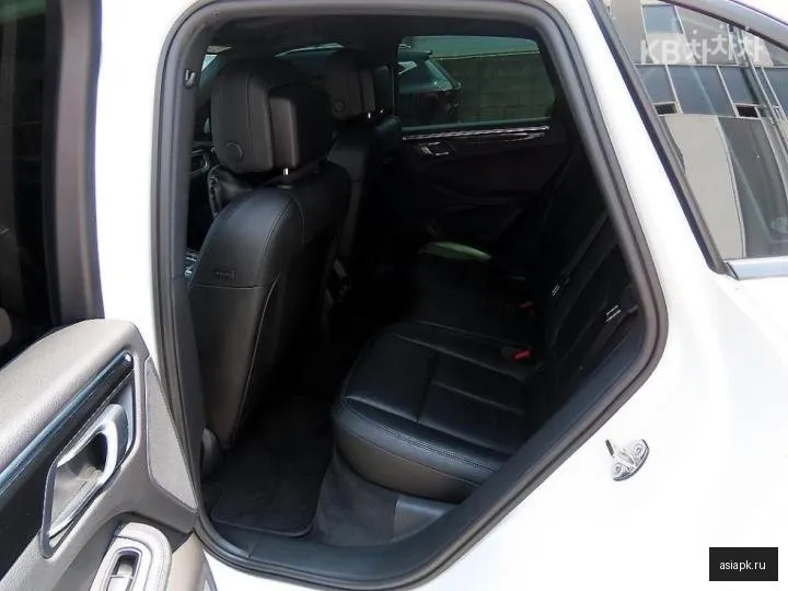 Porsche Macan 6