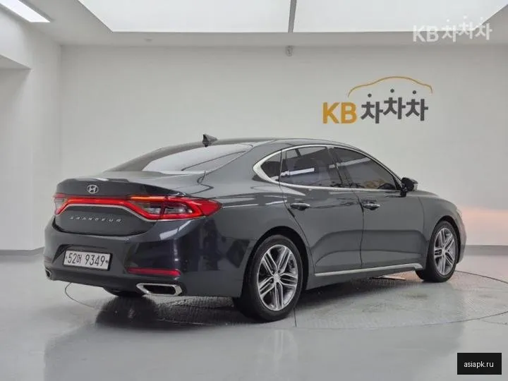 Hyundai Grandeur 4