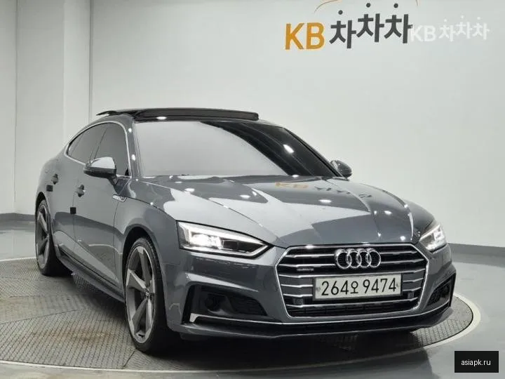 Audi A5 4