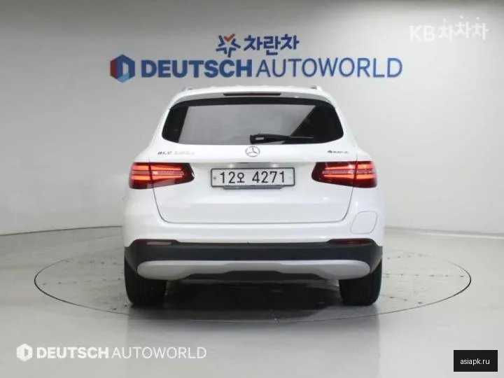 Mercedes-Benz GLC-Class 4