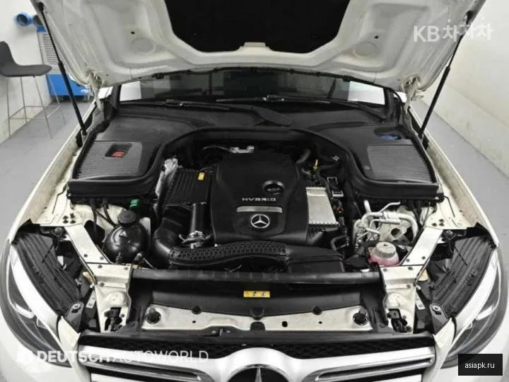 Mercedes-Benz GLC-Class 6
