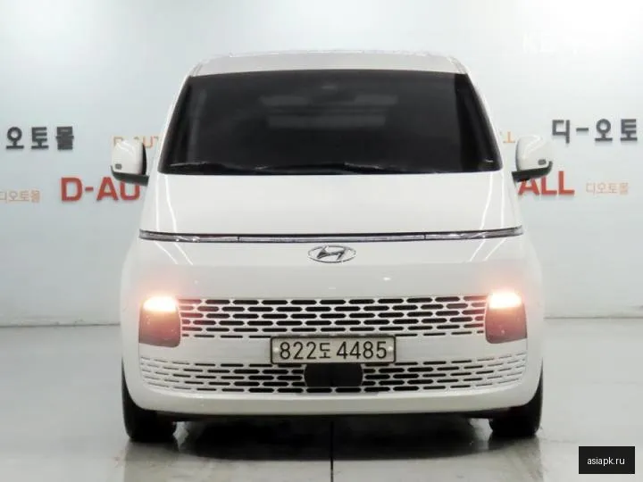 Hyundai Staria 2