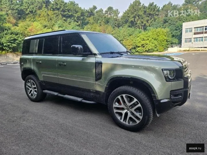 Land Rover Defender 3