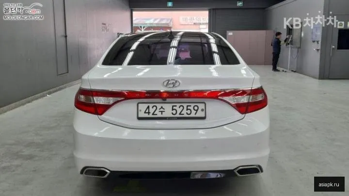 Hyundai Grandeur 4