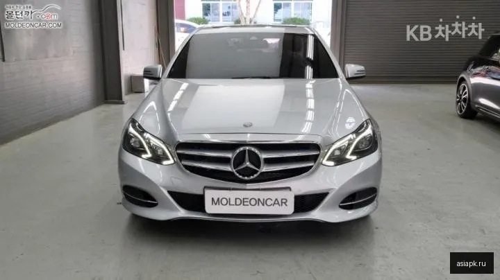 Mercedes-Benz E-Class 3