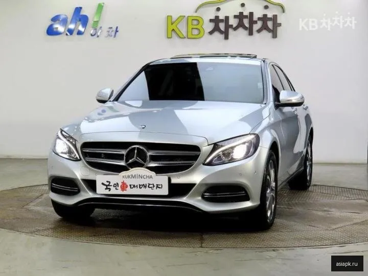 Mercedes-Benz C-Class 2